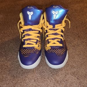 Nike Kobe 9 Elite (GS) 5.5Y COURT PURPLE/WHITE 636602 501